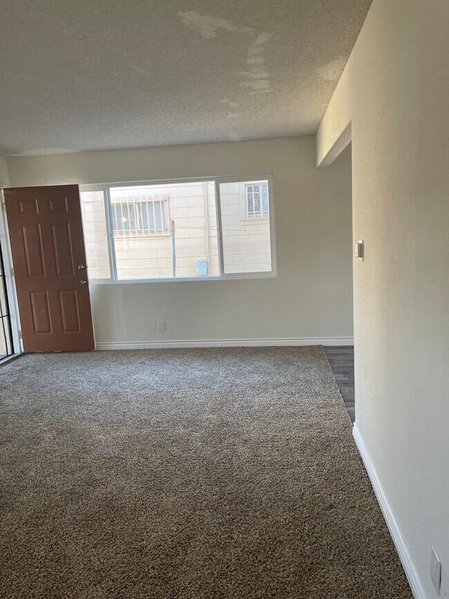 Foto del edificio - 742 E 87th St