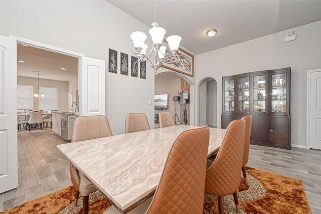 Building Photo - 24115 Golden Fallow Dr