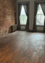 Building Photo - 128 Washington St