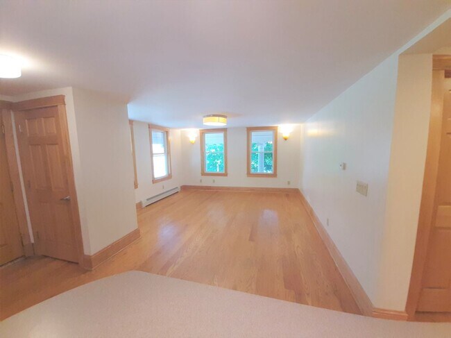 Foto del edificio - 201 S Aurora St