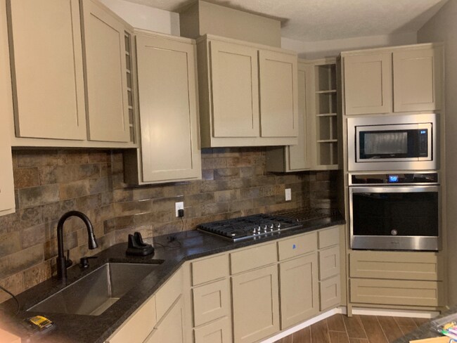 Foto del edificio - 3106 Manorwood Dr
