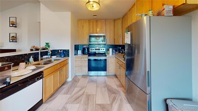 Foto del edificio - 8200 E 8th Ave