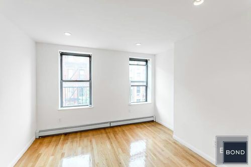 Primary Photo - 340 E 9th St