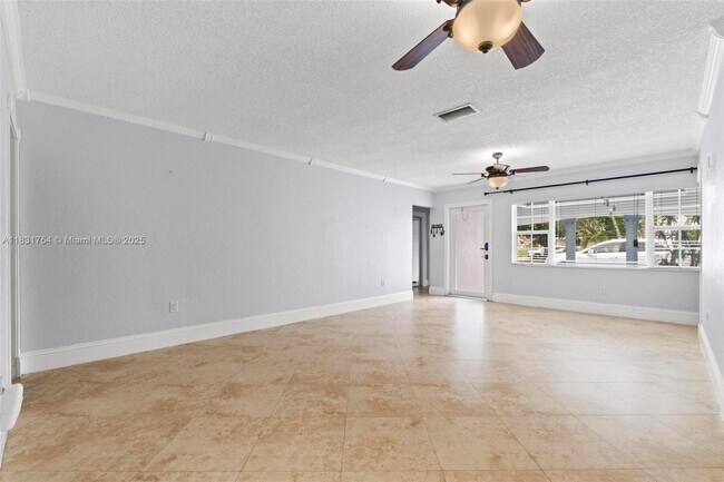 Foto del edificio - 7521 Johnson St