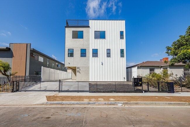 Photo - LUXURY in Prime Culver City Apartment