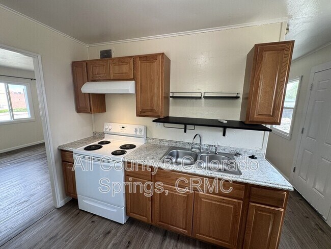 Foto del edificio - 607 Brookshire Ave