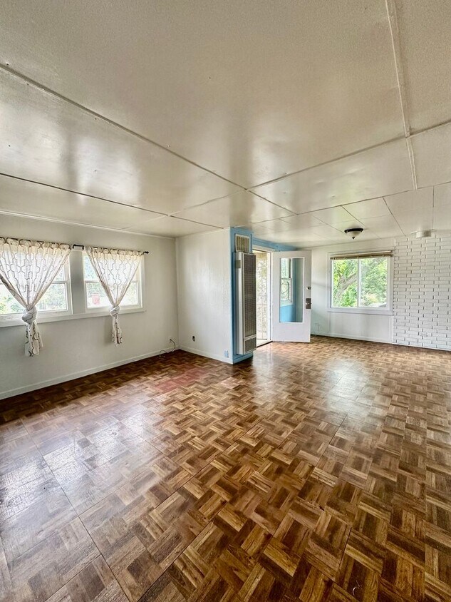 Foto principal - 825 Carolina St