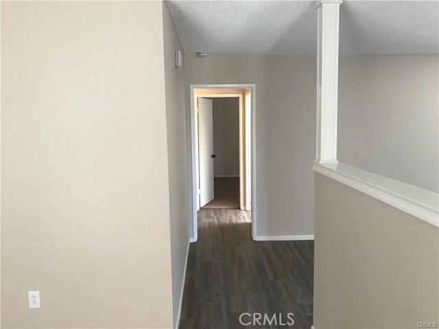 Foto del edificio - 10035 Hillsborough Ln