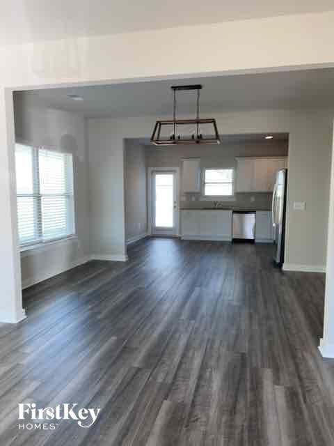Building Photo - 125 Avalon Way