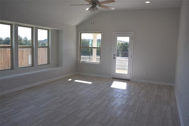 Building Photo - 2504 Caddo Canoe Dr