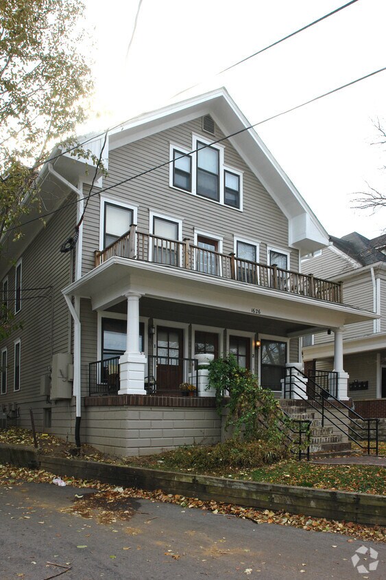 Primary Photo - 1626 Ellwood Ave