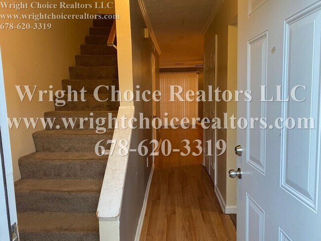 Foto del edificio - 6427 Charter Way