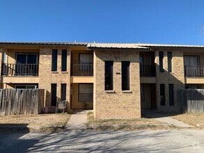 Building Photo - 109 Shannon Unit B Cir