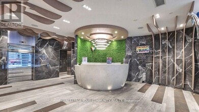 Building Photo - 21 Carlton St.