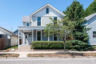 Building Photo - 612 Lavina St
