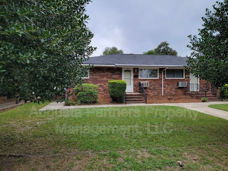 Primary Photo - 1517 Whitney St