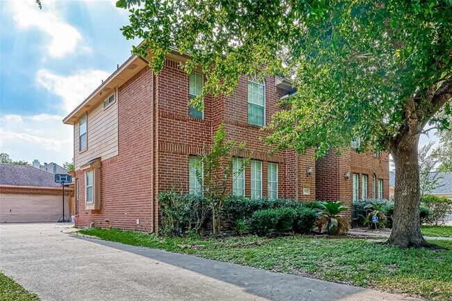 Foto del edificio - 6806 Rhodes Ct
