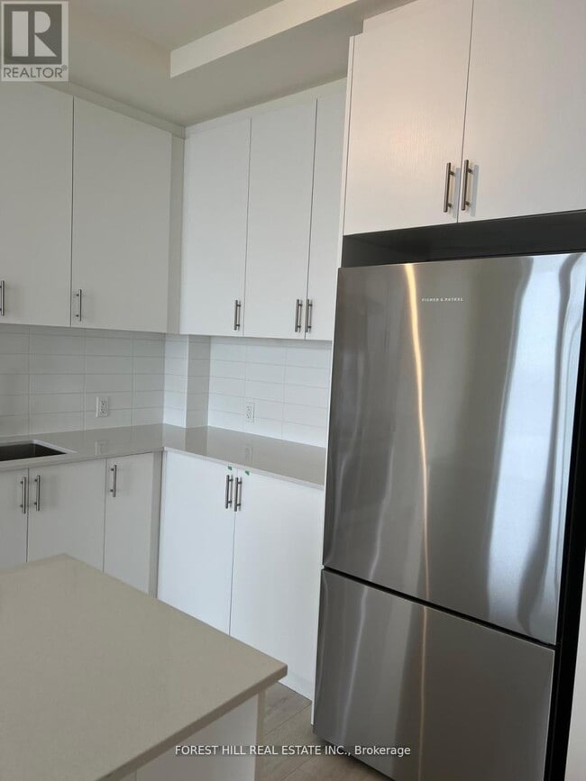 Building Photo - 8960 Jane St