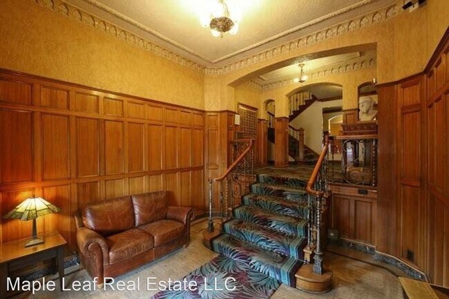 Foto del edificio - 2 br, 1 bath House - 233 14th Ave E Apt 203