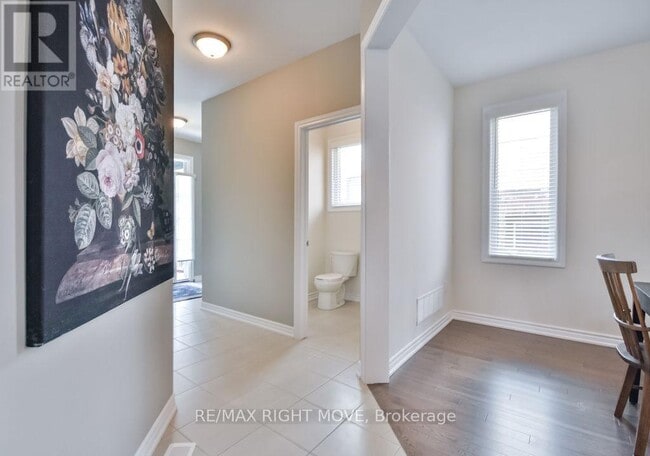 Building Photo - 3011 Sierra Dr