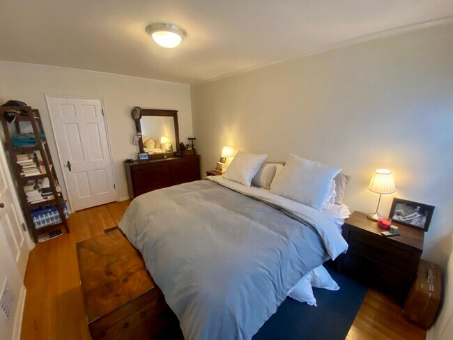 Foto del edificio - 627 S Burnside Ave