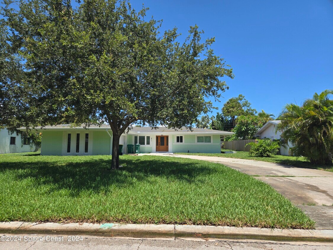 Primary Photo - 471 N 4th St