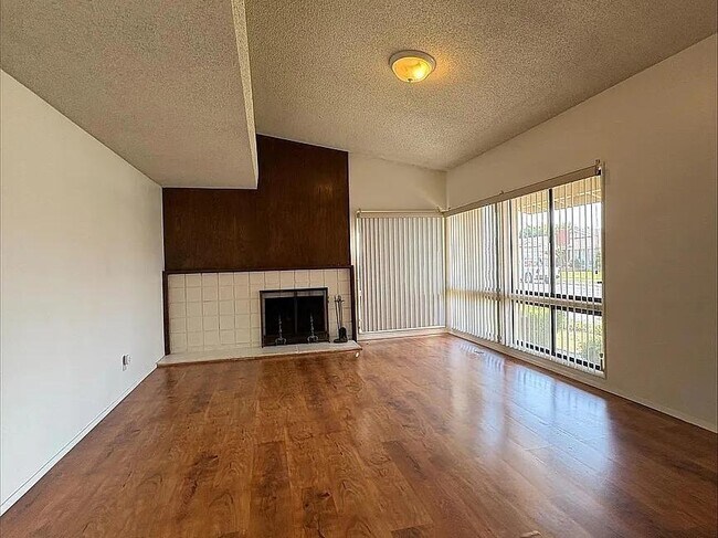 Foto del edificio - 1205 W Cassidy St