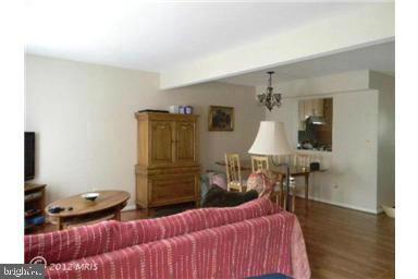 Building Photo - 46748 Hobblebush Terrace