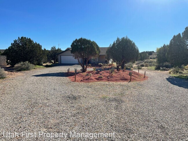 Building Photo - 3 br, 2 bath House - 1534 N 300 E