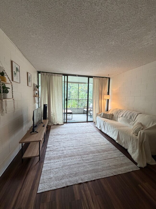 Foto del edificio - Fully Furnished 2BDRM/1BATH
