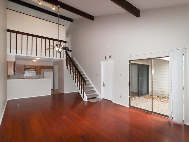 Building Photo - 6211 Ludington Dr