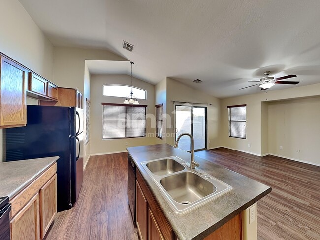 Building Photo - 2472 W Cool Water Way