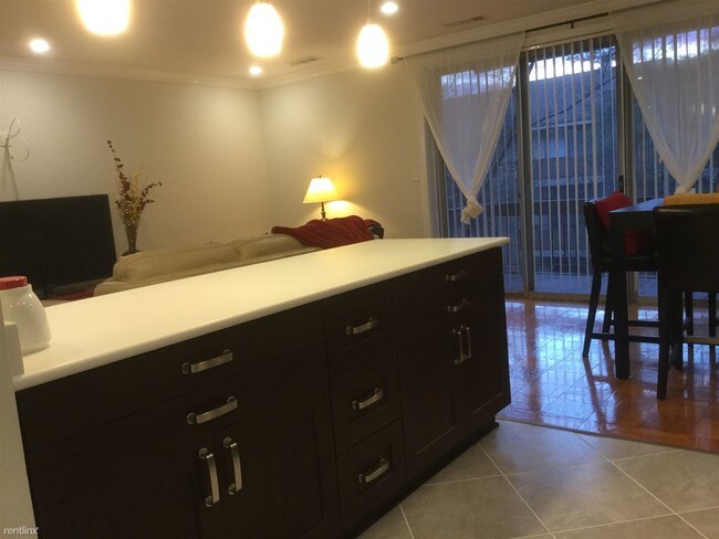 Foto del edificio - 12 Cross Keys Rd