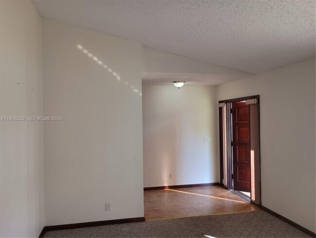 Foto del edificio - 1125 NW 78th Ave