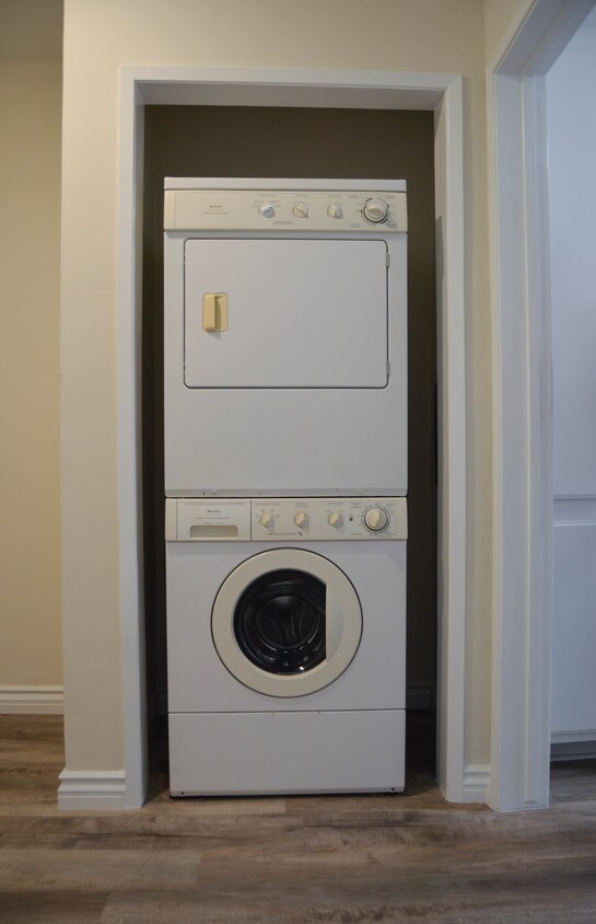Foto principal - 933 2nd St