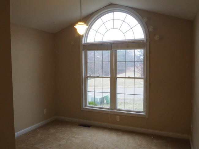 Second bedroom - 1021 Sunrise Dr