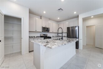 Building Photo - 3734 Battipaglia Ave