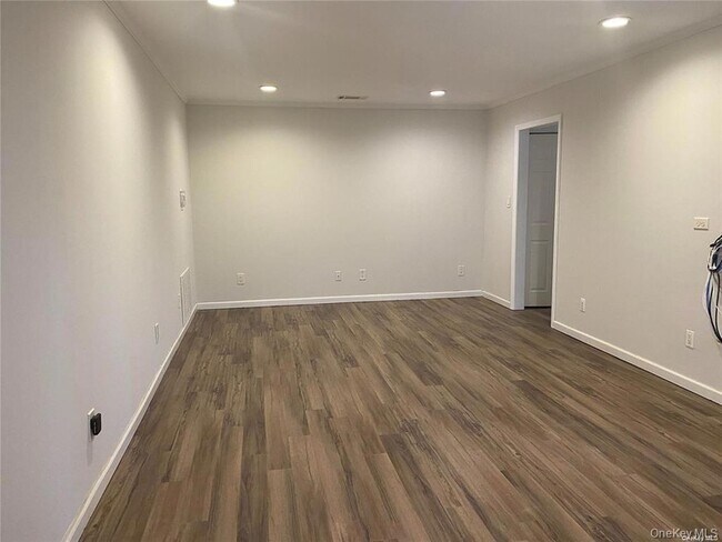 Foto del edificio - 389 Clubhouse Ct
