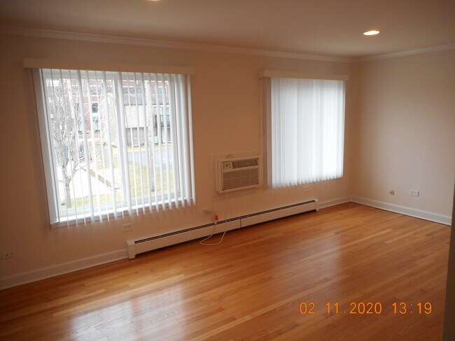 Building Photo - 244 N Smith St