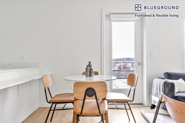 Foto del edificio - 2615 25th Ave S