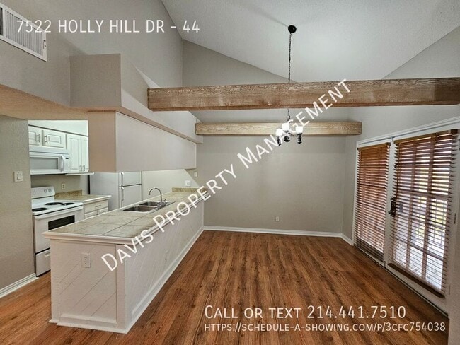 Foto del edificio - 7522 Holly Hill Dr