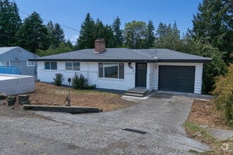 Building Photo - 11823-11812 12th Ave S