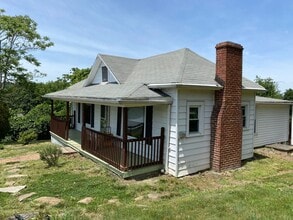 Building Photo - 54 Chestnut Ridge Ave