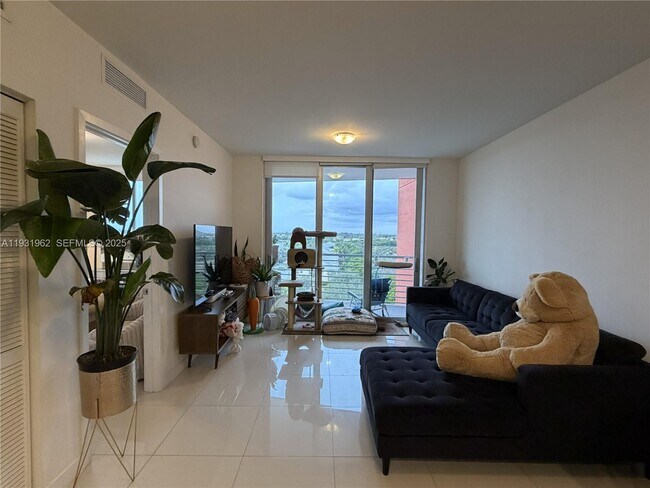 Foto del edificio - 7661 NW 107th Ave