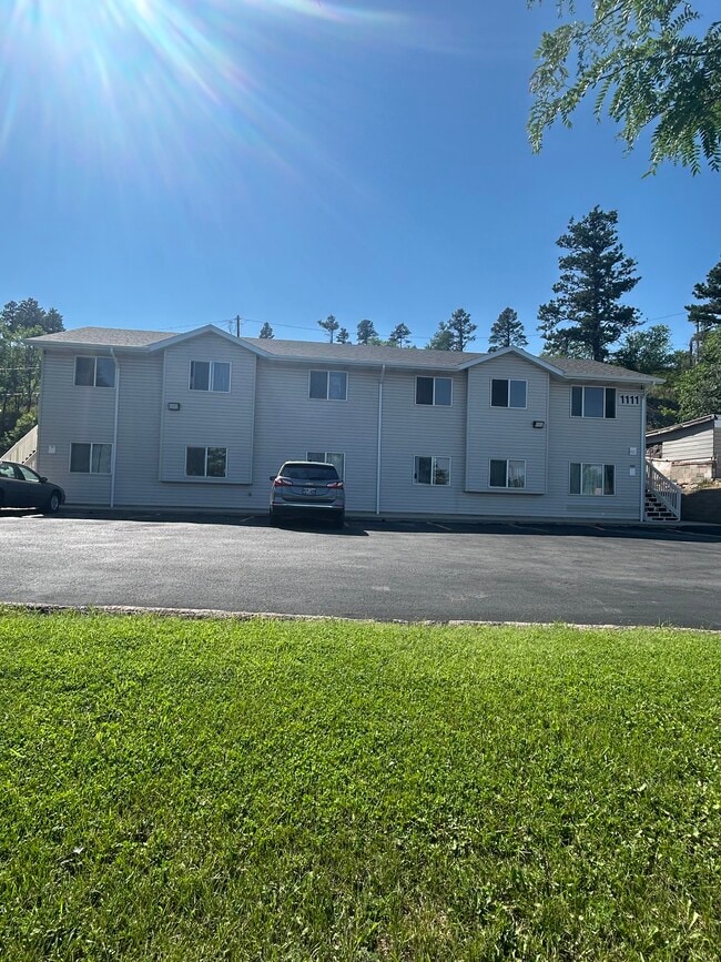 Building Photo - 1111 Silver St