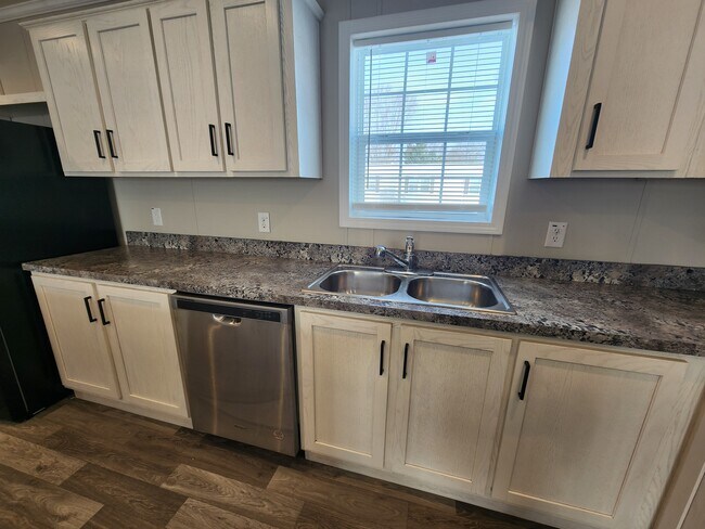 Foto del edificio - 3726 Birch St