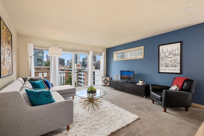 Foto del edificio - 103 Bellevue Ave E