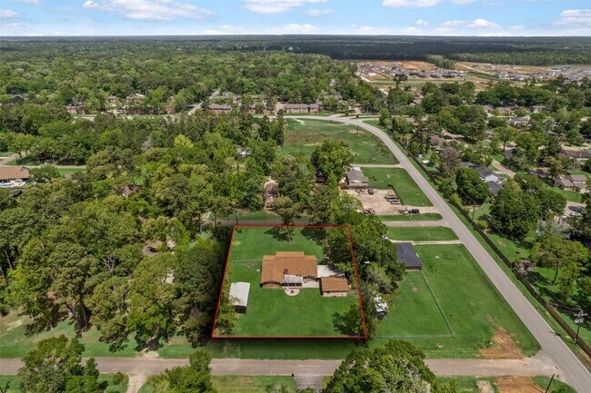 Foto del edificio - 24338 Redbud Ave