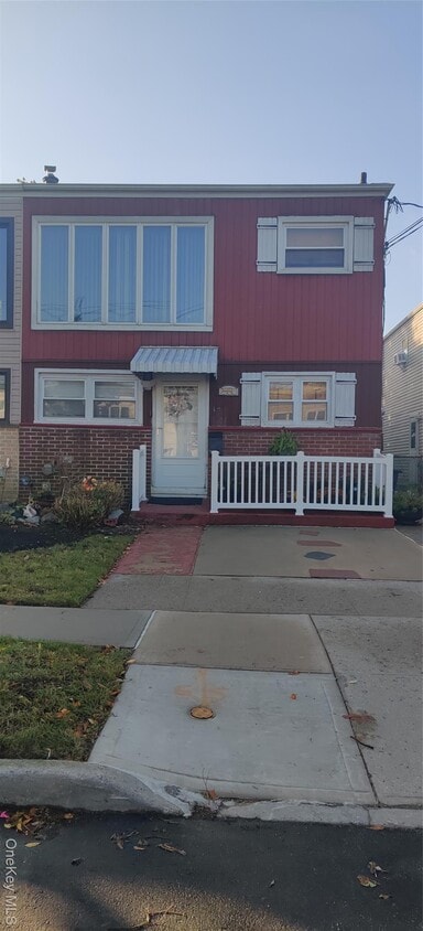 Foto principal - 255-10 149th Ave