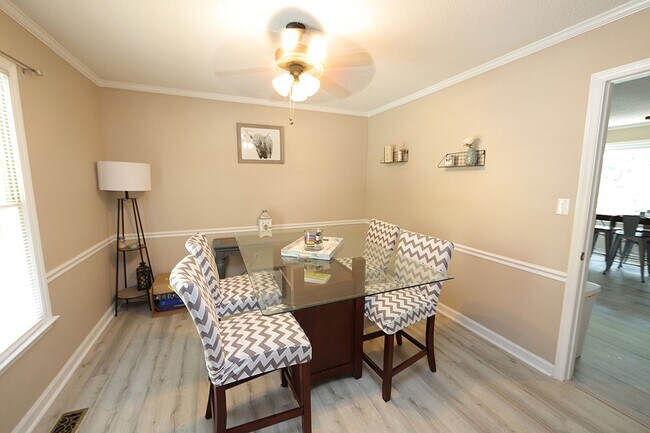 Building Photo - Charming 3-Bedroom North Raleigh Home